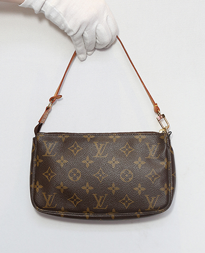 Pochette, front view